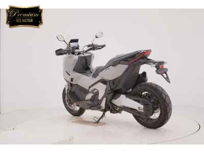 Honda X-Adv 750 2025