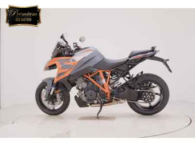 KTM 1290 Super Duke GT 2025