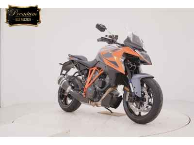 KTM 1290 Super Duke GT 2025