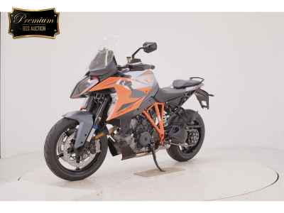 KTM 1290 Super Duke GT 2025