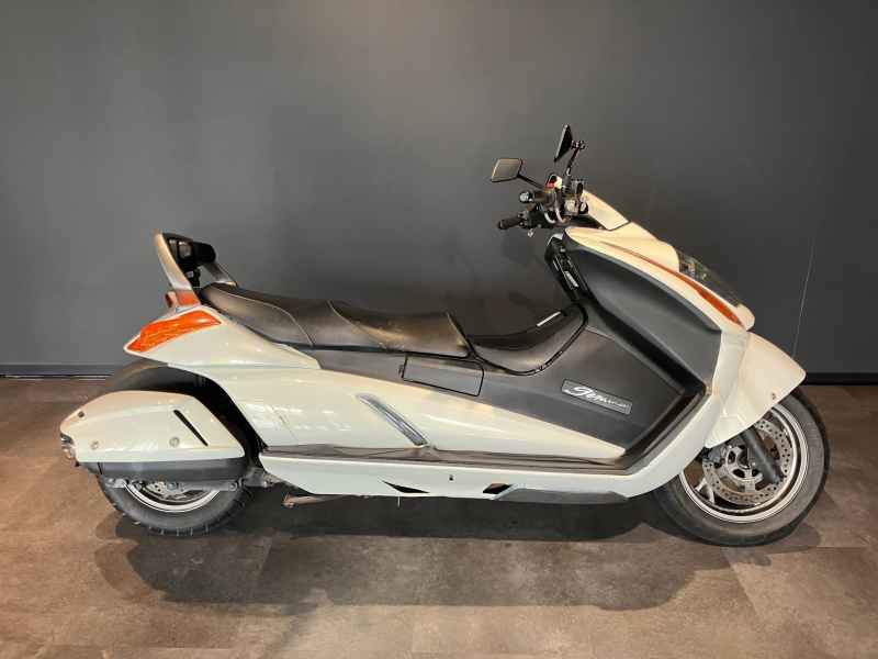 Suzuki Gemma 250