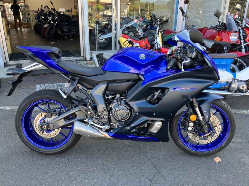 Yamaha YZF-R7 2025