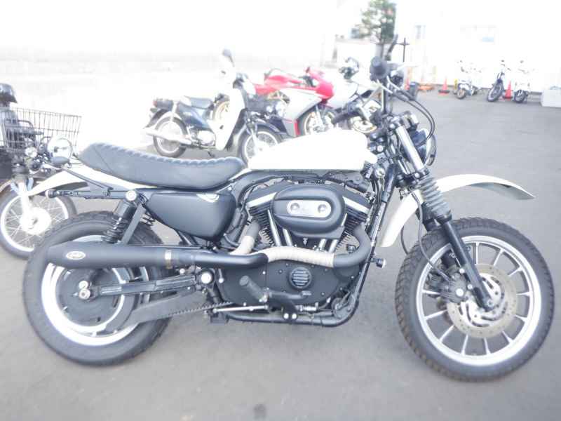 Harley-Davidson Sportster XL883R 2011