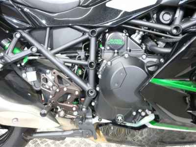 Kawasaki Ninja H2 SX 2023