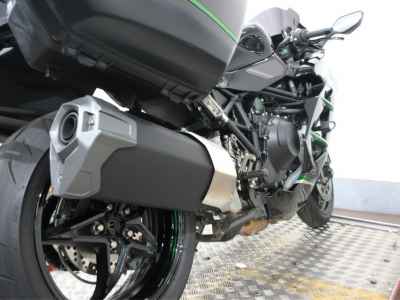 Kawasaki Ninja H2 SX 2023