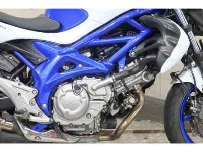 Suzuki Gladius SFV400 2012