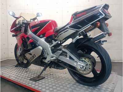 Suzuki RGV250