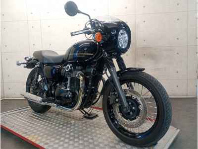 Kawasaki W800 2022