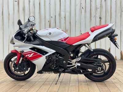 Yamaha YZF-R1 2011