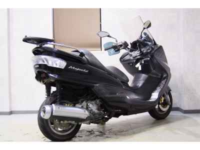 Yamaha Majesty 250