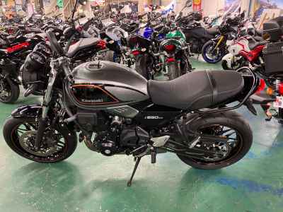 Kawasaki Z650RS 2022