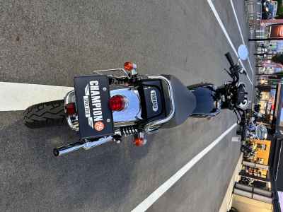 Yamaha SR400 2020