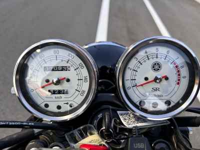 Yamaha SR400 2020