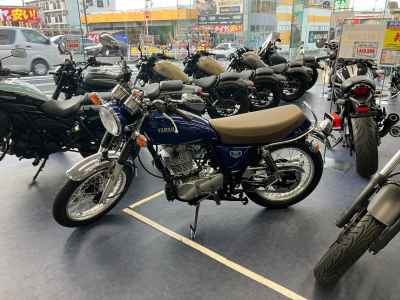 Yamaha SR400 2021