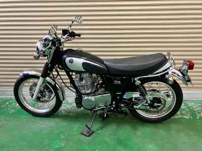 Yamaha SR400 2021