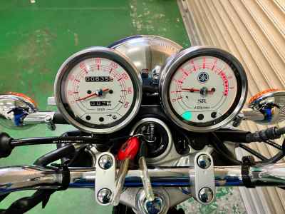 Yamaha SR400 2021