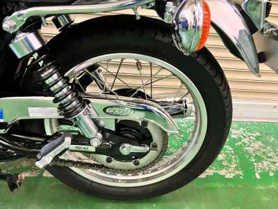Yamaha SR400 2021