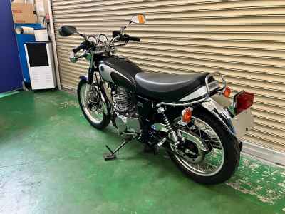 Yamaha SR400 2021