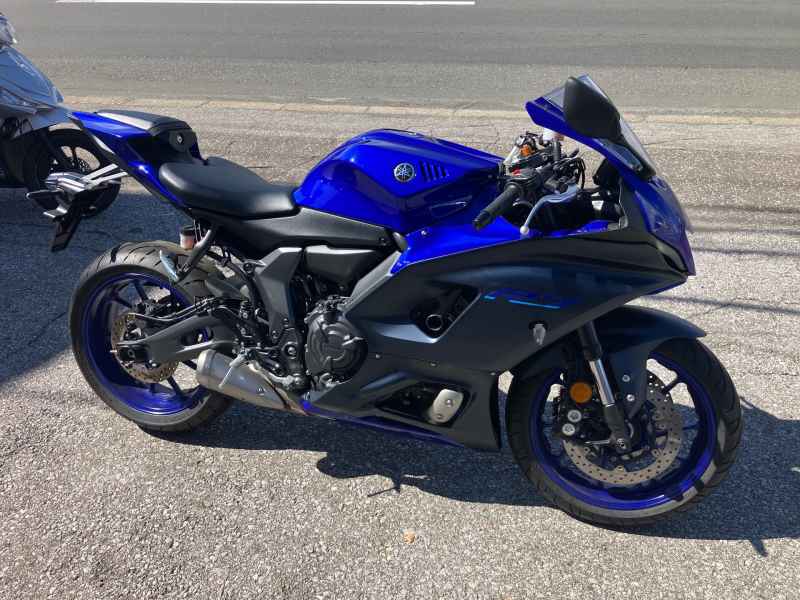Yamaha YZF-R7 2023