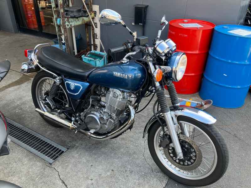 Yamaha SR400 2019