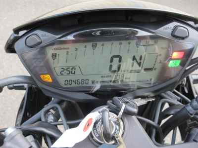 Suzuki SV650S 2023