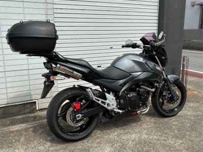 Suzuki GSR400 2010