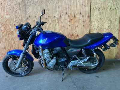 Honda CB400SF 2011