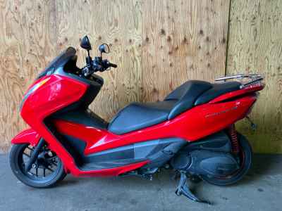 Honda Forza SI