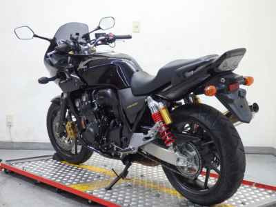Honda CB400SFV 2017