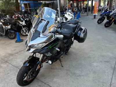 Kawasaki Versys 1100 SE 2025