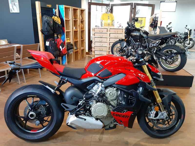 Ducati Streetfighter V4S 2024