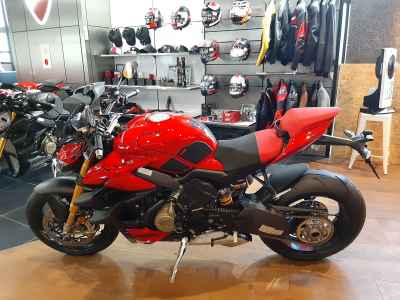 Ducati Streetfighter V4S 2024