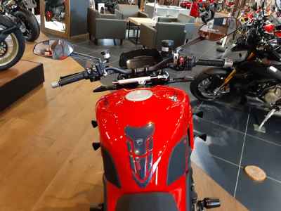 Ducati Streetfighter V4S 2024