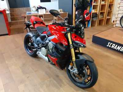 Ducati Streetfighter V4S 2024