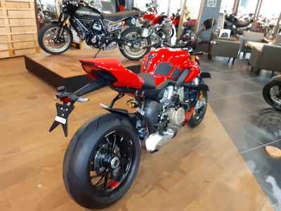 Ducati Streetfighter V4S 2024