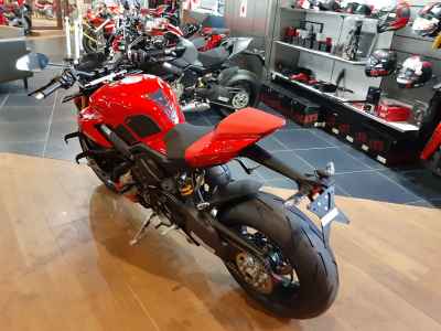 Ducati Streetfighter V4S 2024