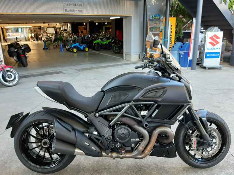 Ducati Diavel 2014