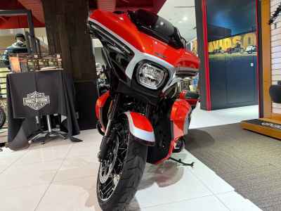 Harley-Davidson Street Glide FLHXSE1800 2025