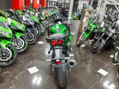 Kawasaki Ninja H2 SX 2024