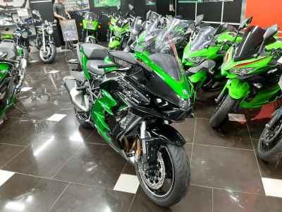 Kawasaki Ninja H2 SX 2024