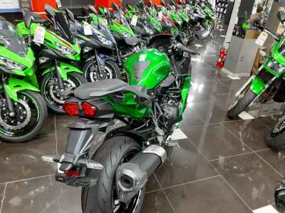 Kawasaki Ninja H2 SX 2024