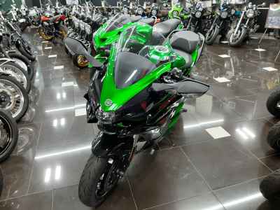 Kawasaki Ninja H2 SX 2024