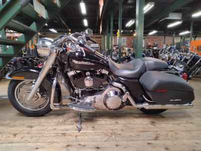 Harley-Davidson Road King FLHRSI1450 2005