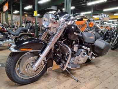 Harley-Davidson Road King FLHRSI1450 2005