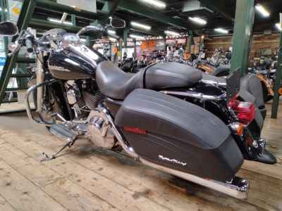 Harley-Davidson Road King FLHRSI1450 2005