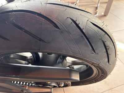 Honda CBR650R E-Clutch 2025