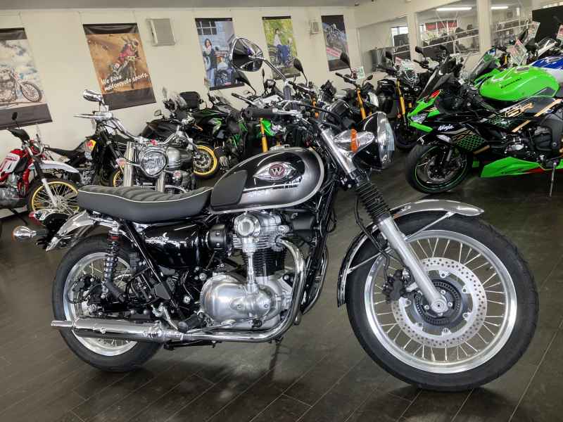 Kawasaki W800 2025