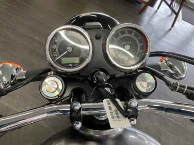Kawasaki W800 2025