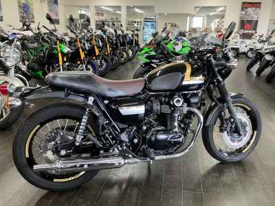 Kawasaki W800 2022