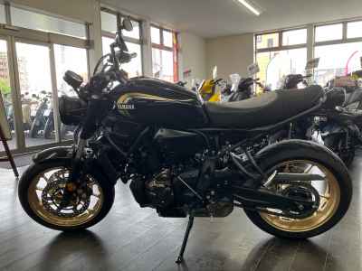 Yamaha XSR700 2022